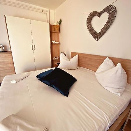The Manzoni Family 3 Hotel Punat Ngoại thất bức ảnh