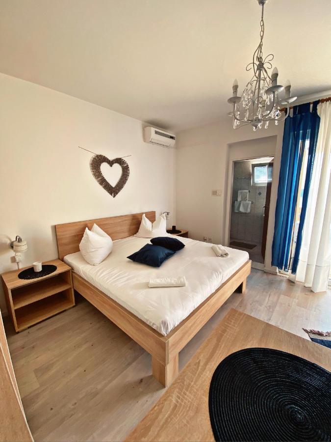 The Manzoni Family 3 Hotel Punat Ngoại thất bức ảnh